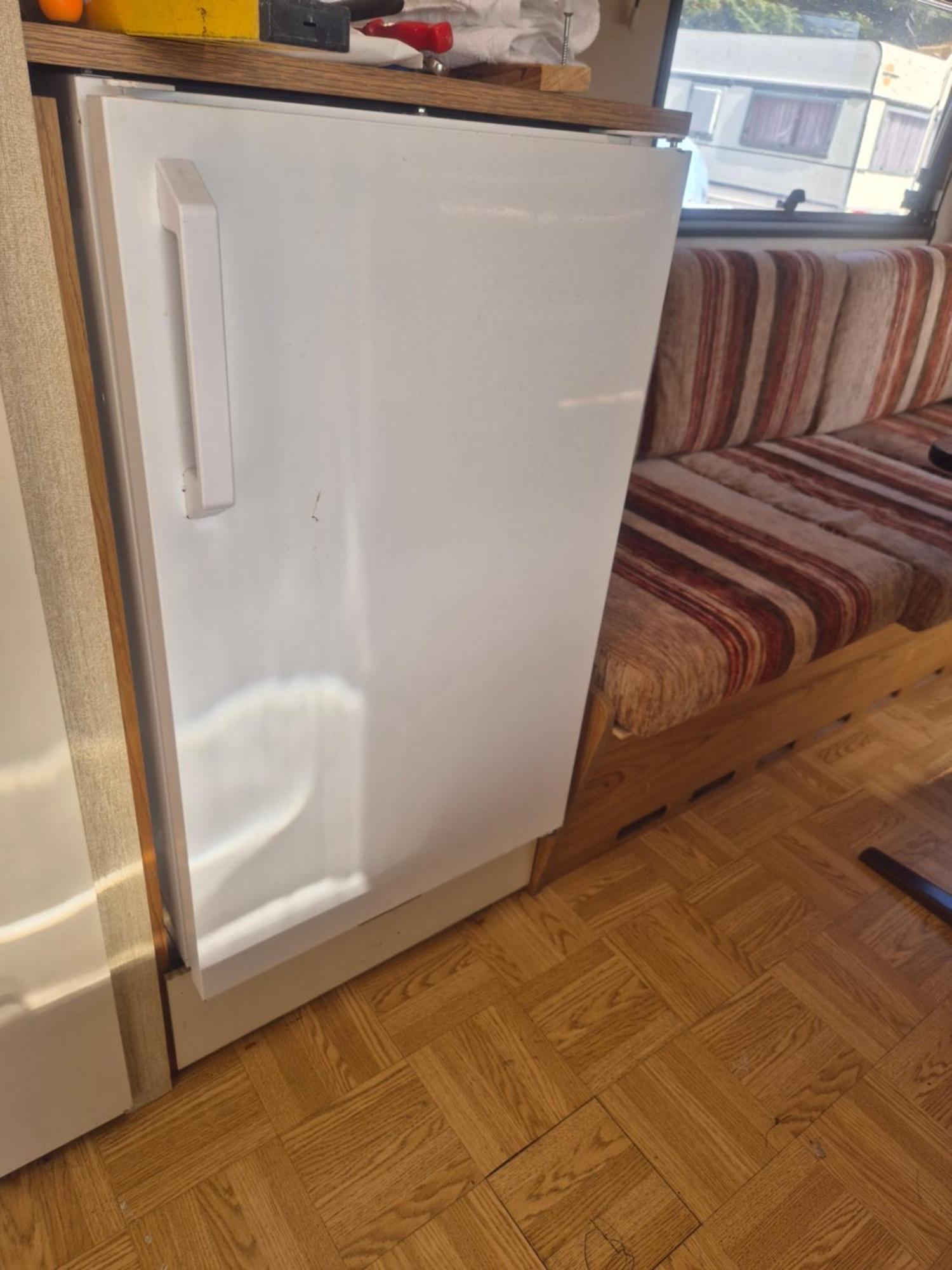 Vintage Caravan Synes